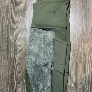 Lululemon “leaf” legging with pocket and mesh panels